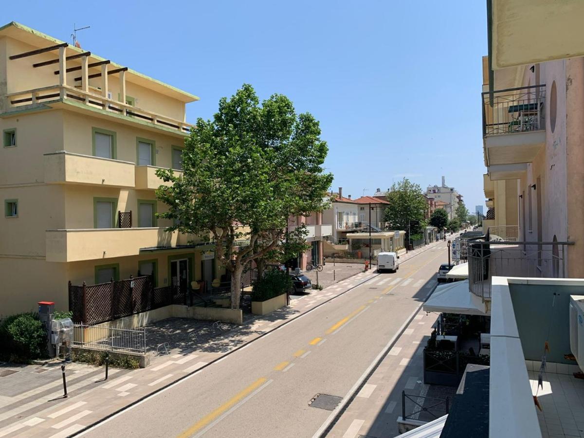 Hotel Estense Ρίμινι Εξωτερικό φωτογραφία
