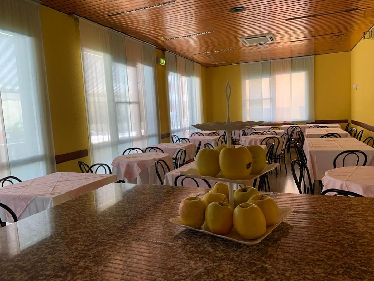 Hotel Estense Ρίμινι Εξωτερικό φωτογραφία