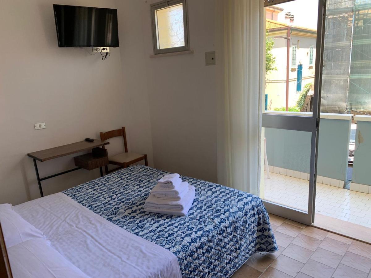 Hotel Estense Ρίμινι Εξωτερικό φωτογραφία